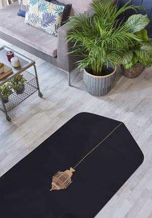 Islamic Prayer Mat in Black with Lantern Arch Shaped
