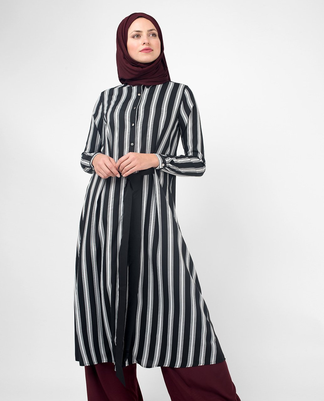 Black & White Modest Shirt Dress Small (8-10) Petite (- 5'2") 