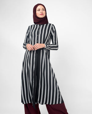 Black & White Modest Shirt Dress Small (8-10) Petite (- 5'2")
