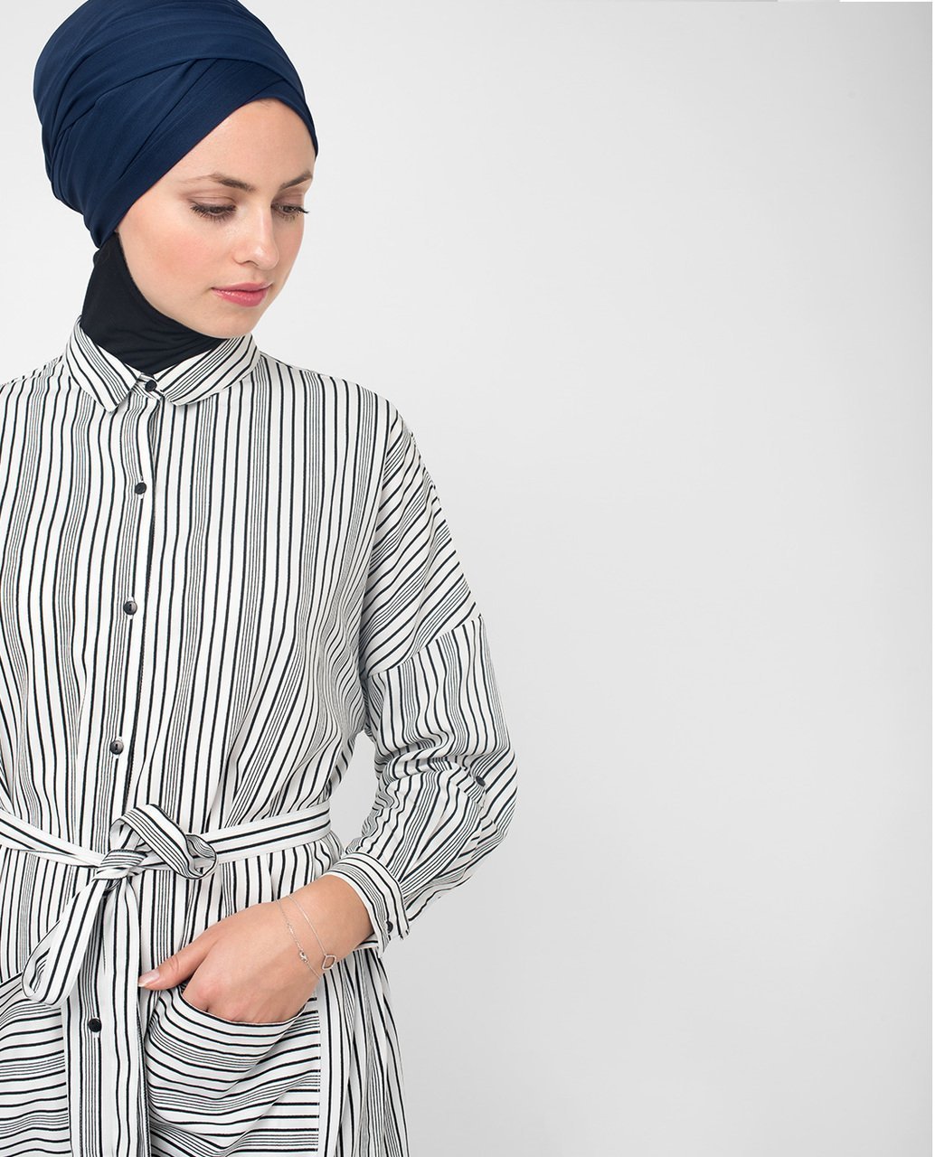 Black & White Striped Modest Shirt Dress Small (8-10) Petite (- 5'2")