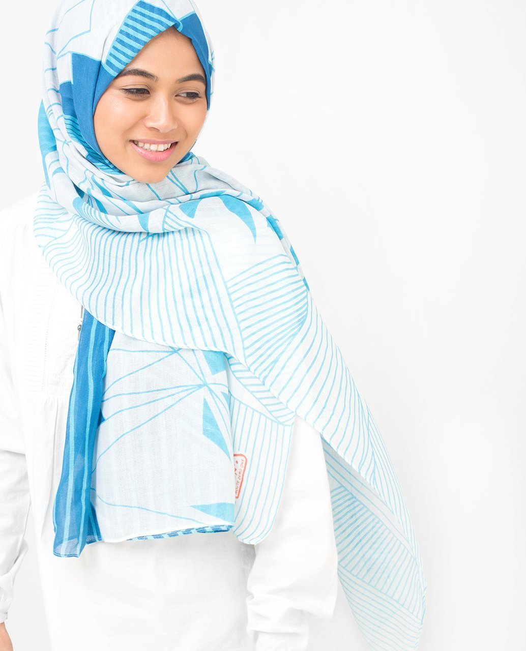 Blue Contour Viscose Hijab Regular Blue