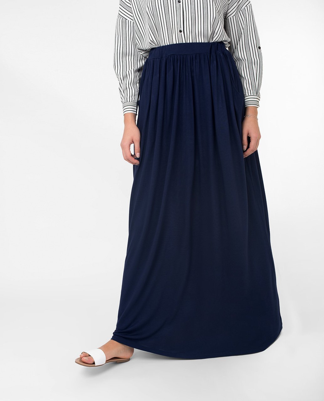 Full Length Navy Flared Skirt S 5'2" Navy