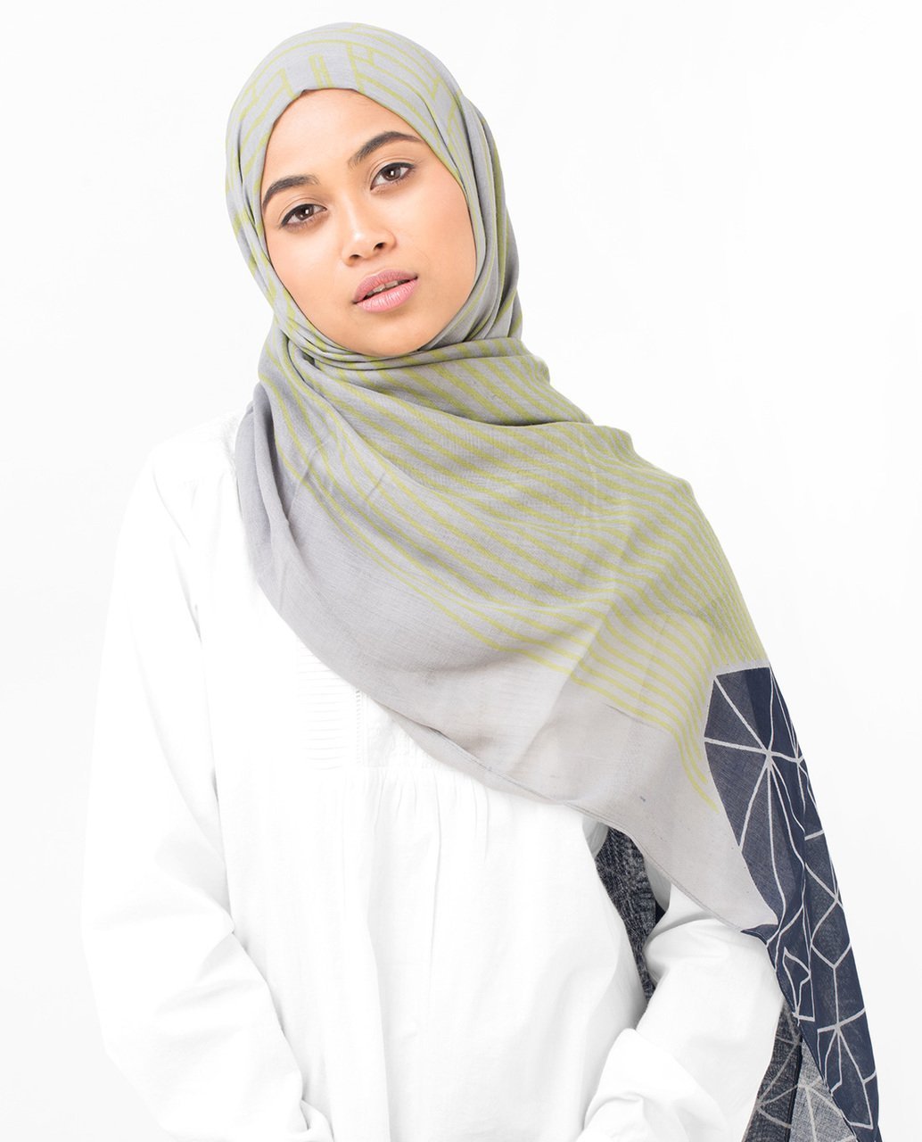 Geo & Line Print Viscose Hijab Maxi Geo & Line
