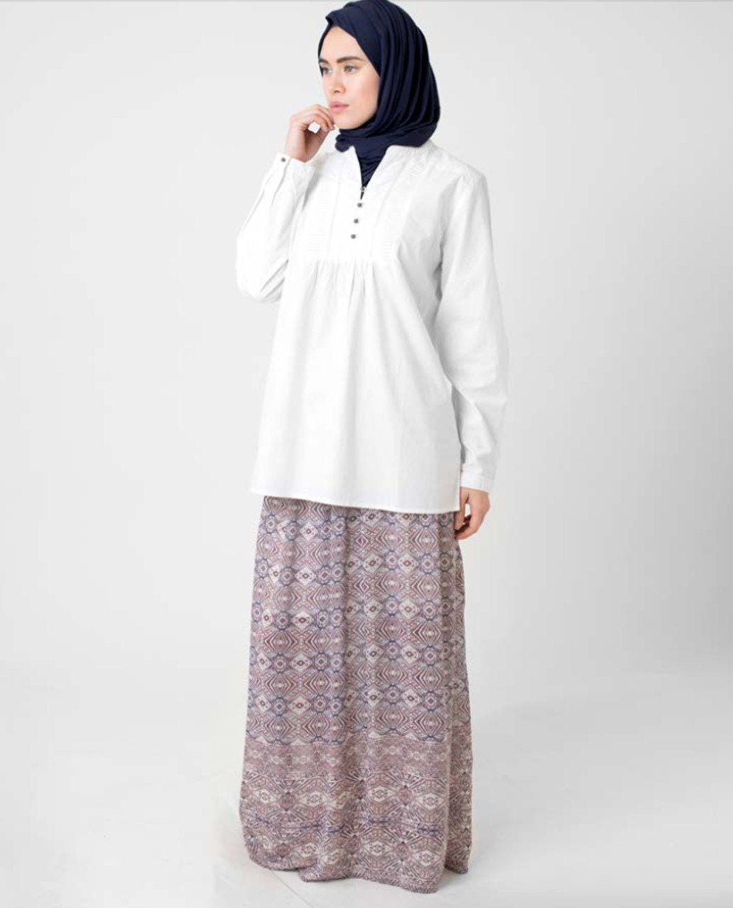 Modest Skirt in Beige Chiffon Slim Petite (W28 L28) Beige