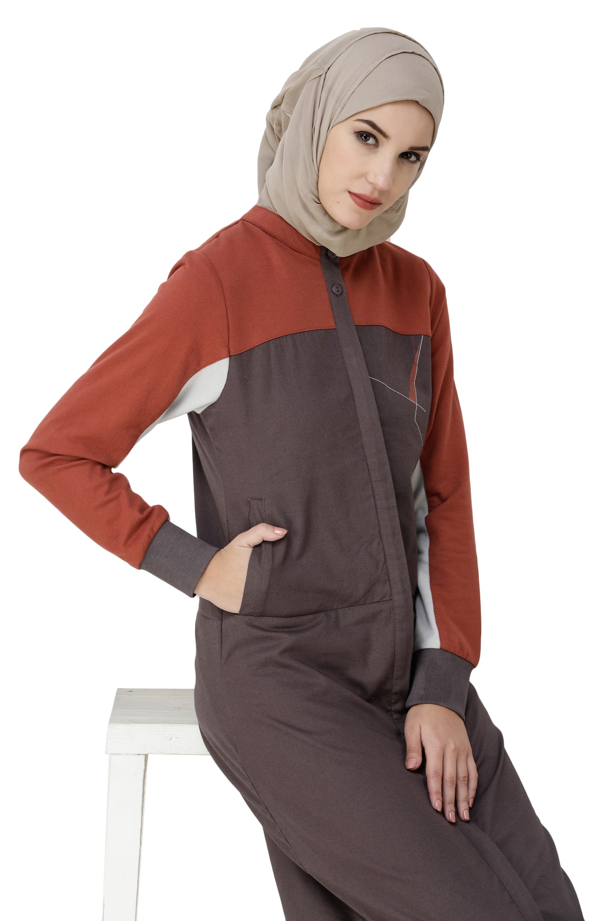 Rabbit Grey & Etruscan Red Jilbab Abaya