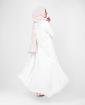 Beautiful Long White Lace Outerwear Small (8-10) Petite (- 5'2") White