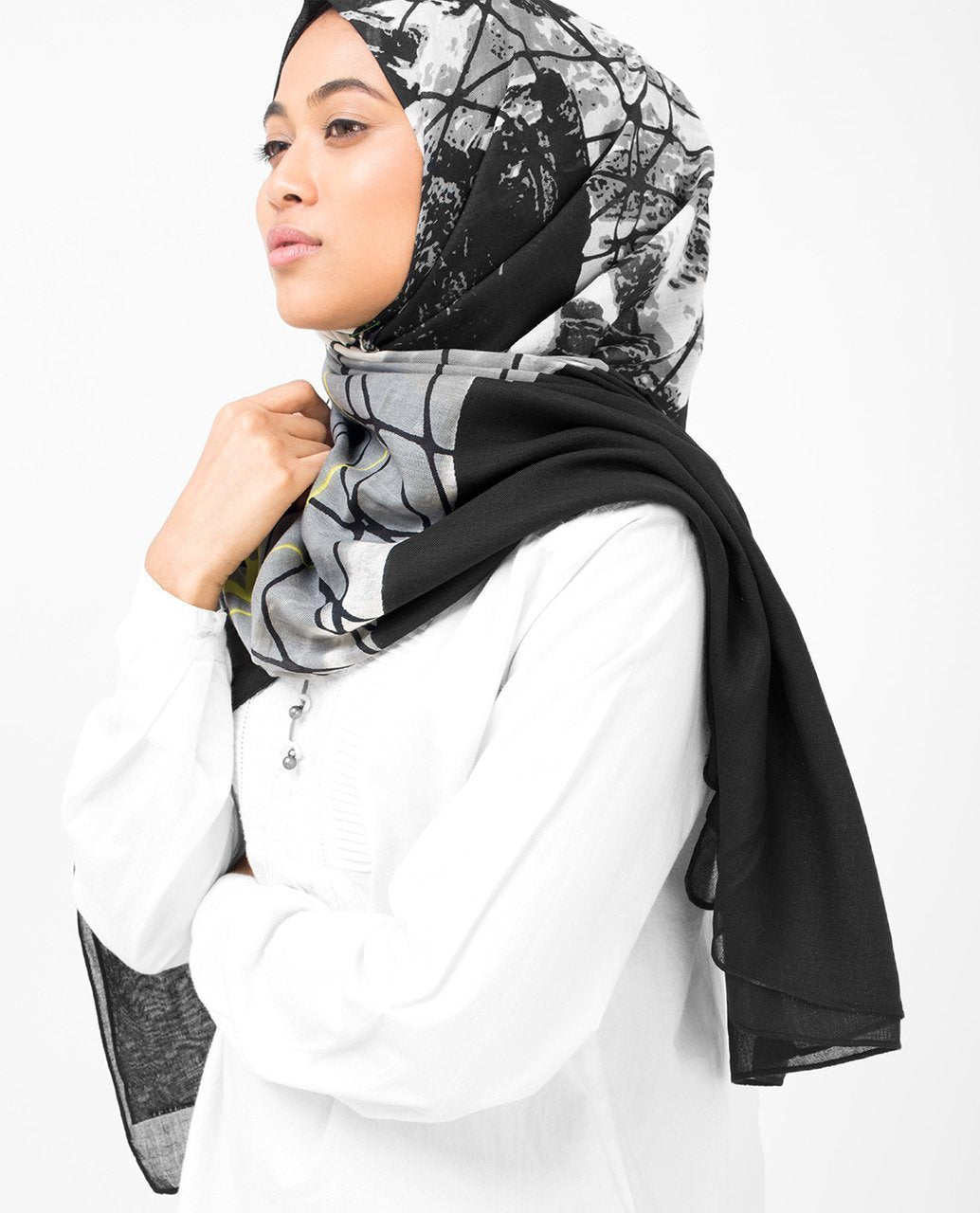 Black Abstract Print Viscose Hijab Medium Black 