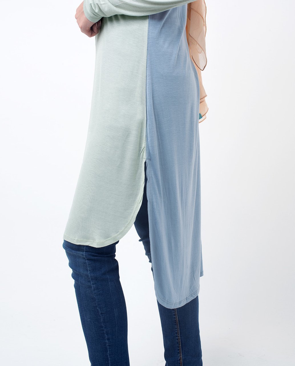 Color Blocking Longer Back Modest Top in Blue & Green Color ...
